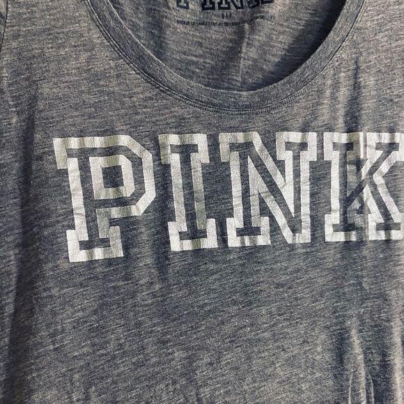 PINK Victoria’s Secret Light Grey Short Sleeve Scoop Neck Pajama Top Size Small - Picture 2 of 4